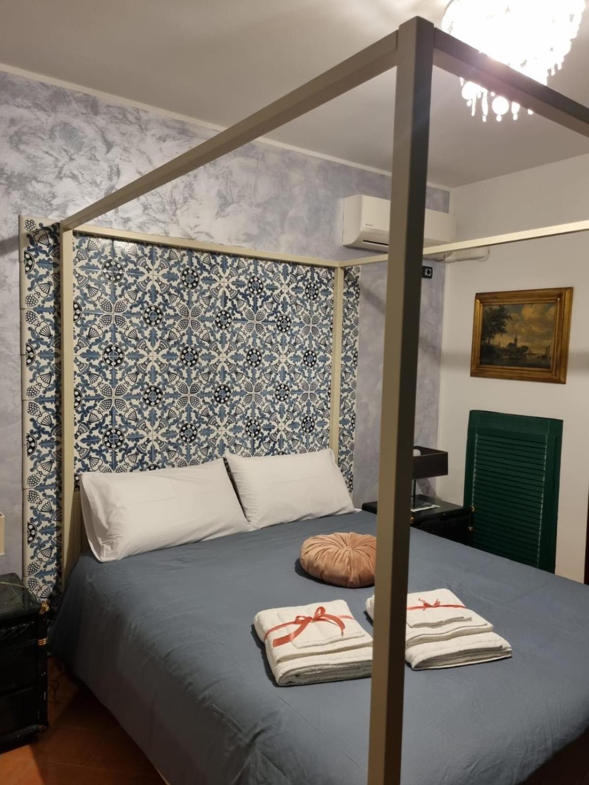 Donna Filomena Casa Vacanza Park Bougainville Salerno Bagian luar foto